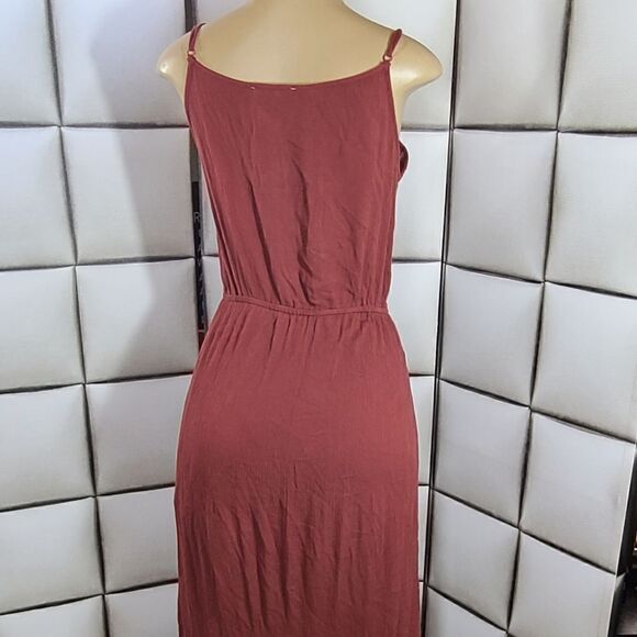 Spagehetti strap maxi dress  - Picture 5 of 11
